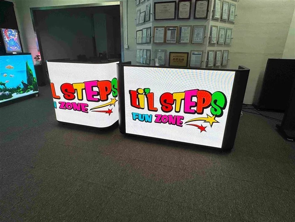 Bærbar DJ-bås med LED-videoveggskjerm